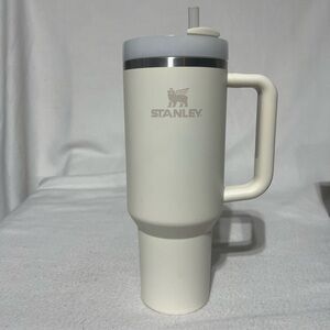 Stanley The Quencher 40 oz H2.0 FlowState Tumbler Ivory